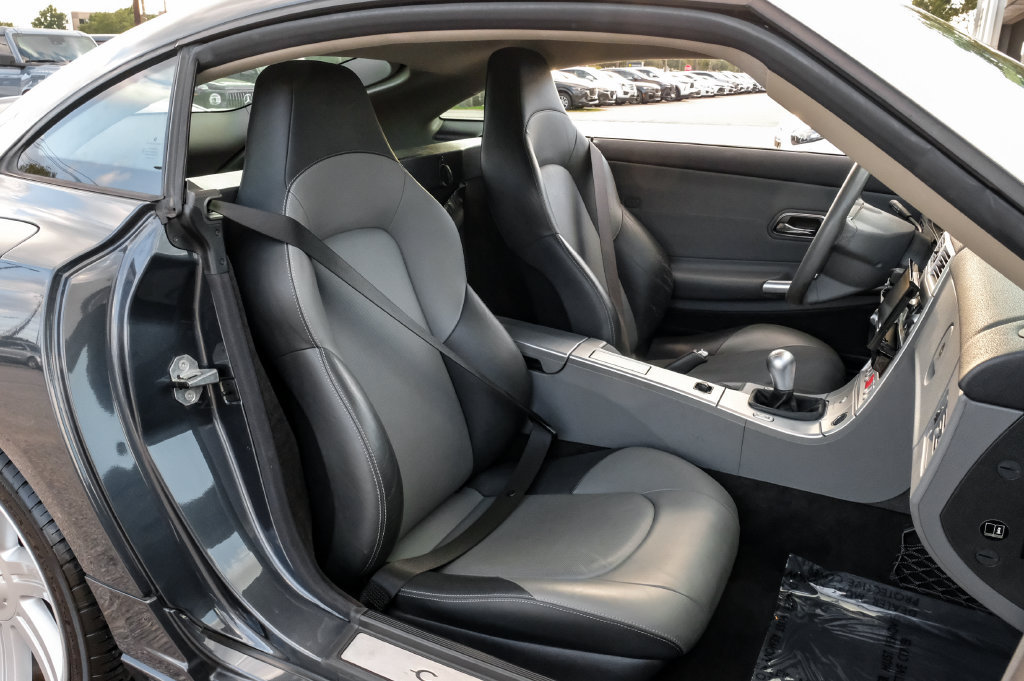 Used 2006 Chrysler Crossfire Limited RWD image 32