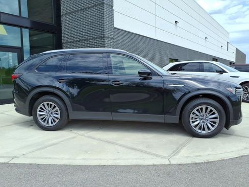 Used 2025 MAZDA CX-90 3.3 Turbo w/ Preferred Package AWD/4WD image 8