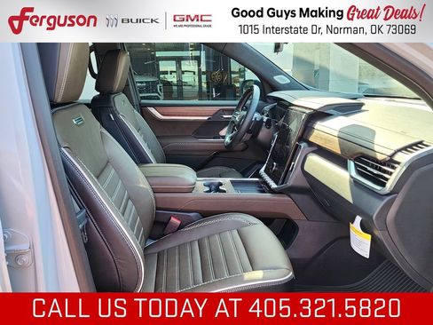 New 2026 GMC Acadia Denali Ultimate w/ LPO, All-Weather Package AWD/4WD image 43
