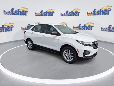 Certified 2022 Chevrolet Equinox LS AWD/4WD image 3