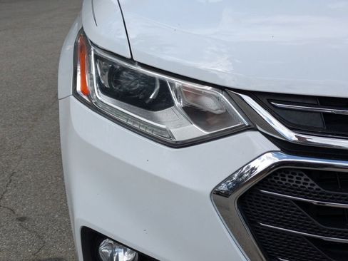 Used 2019 Chevrolet Traverse LT image 10