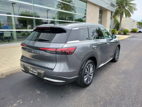 Certified 2026 INFINITI QX60 Luxe w/ Cargo Package FWD image 4