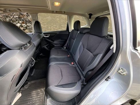 Used 2019 Subaru Forester Premium image 23