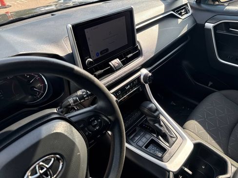 Used 2024 Toyota RAV4 XLE FWD image 22