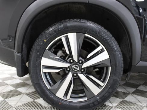 Used 2023 Nissan Rogue Platinum AWD/4WD image 46