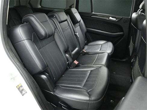 Used 2016 Mercedes-Benz GL 450 4MATIC w/ Premium I Package image 19