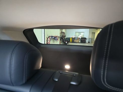 Used 2025 Lincoln Nautilus Reserve AWD/4WD image 13