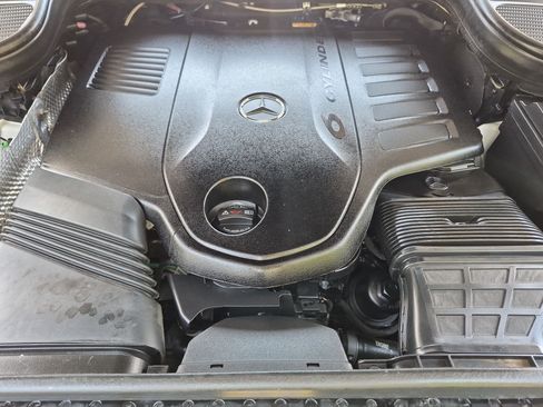 Certified 2024 Mercedes-Benz GLS 450 4MATIC image 34
