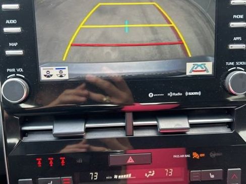 Used 2019 Toyota Avalon XLE w/ Moonroof Package image 6