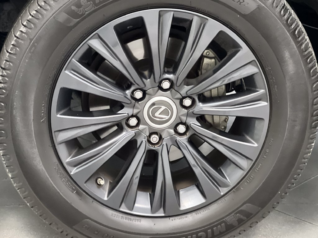 Used 2022 Lexus GX 460 Premium w/ Accessory Package AWD/4WD image 81