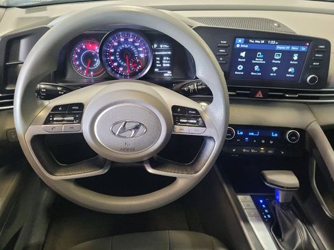 Used 2021 Hyundai Elantra SEL w/ Cargo Package FWD image 22