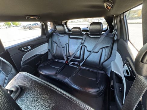 Used 2025 Jeep Compass Limited image 39