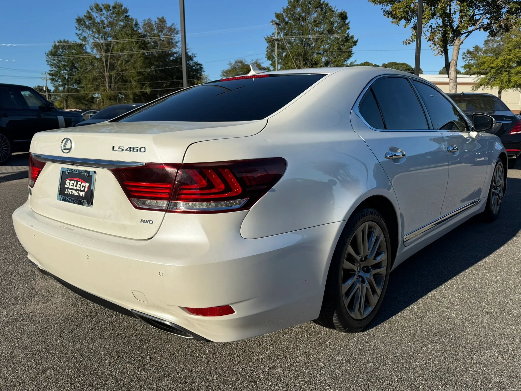 Used 2013 Lexus LS 460 AWD w/ Comfort Pkg image 4