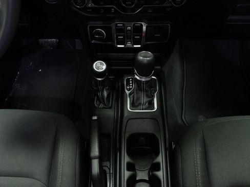 Used 2023 Jeep Wrangler Sahara image 19