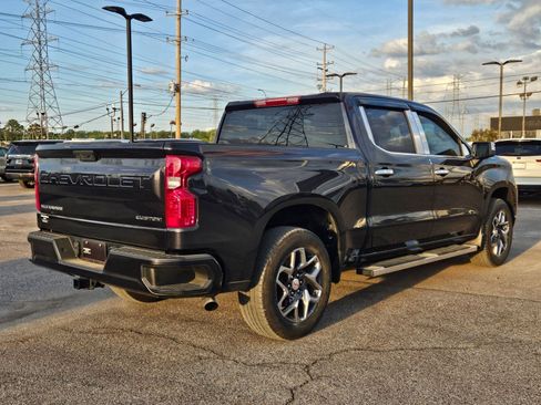 Used 2022 Chevrolet Silverado 1500 Custom image 6
