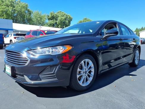 Used 2020 Ford Fusion SE FWD image 6