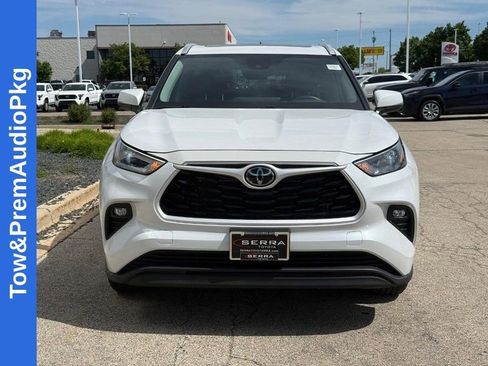 Used 2024 Toyota Highlander XLE AWD/4WD image 8