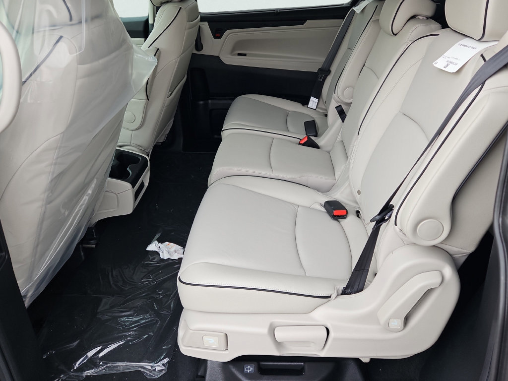 New 2026 Honda Odyssey Touring image 23