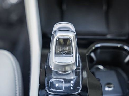 New 2026 Volvo XC40 B5 Ultra w/ Protection Package Premier image 27