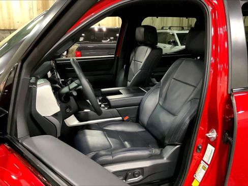 Used 2025 Toyota Tundra Platinum image 8