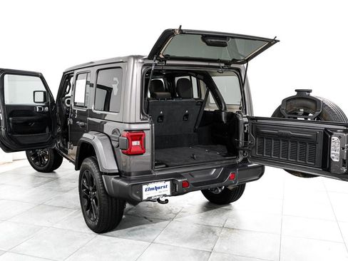 Used 2025 Jeep Wrangler Unlimited Sahara w/ Safety Group AWD/4WD image 10