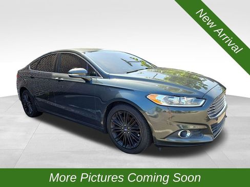 Used 2016 Ford Fusion SE w/ Equipment Group 202A FWD image 1