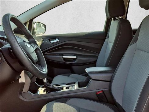 Used 2017 Ford Escape SE FWD image 16