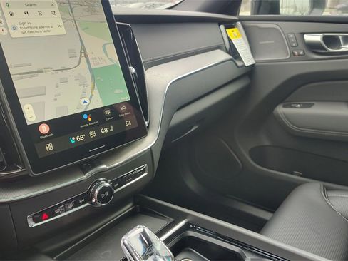 New 2026 Volvo XC60 B5 Ultra w/ Climate Package image 25