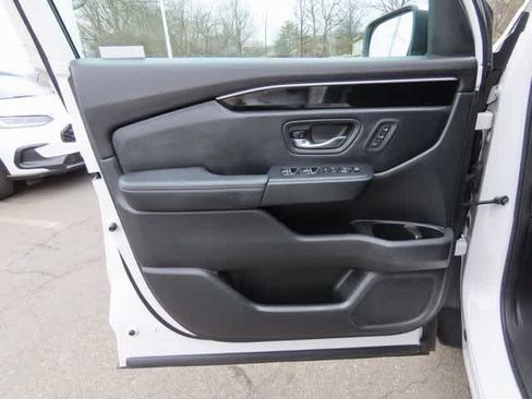 Certified 2023 Honda Pilot EX-L image 17