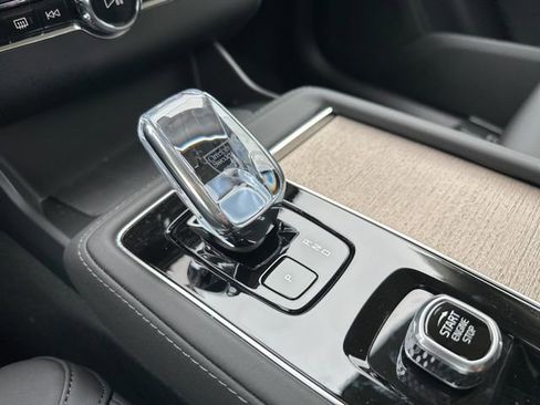 New 2026 Volvo XC90 B5 Plus w/ Protection Package Premier image 15