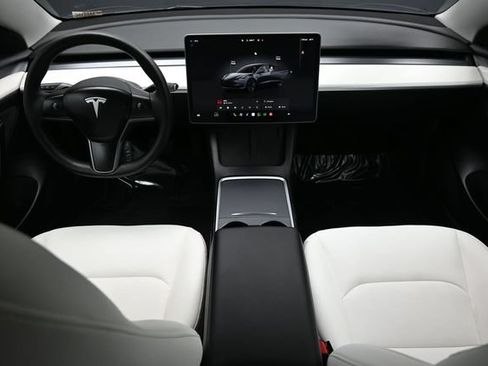 Used 2022 Tesla Model 3 Standard Range RWD image 11