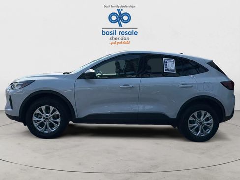 Used 2025 Ford Escape Active w/ Cold Weather Package AWD/4WD image 3