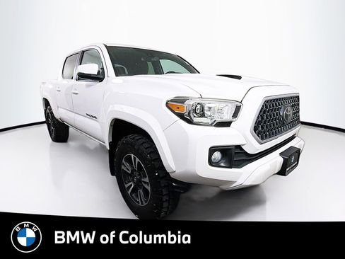 Used 2018 Toyota Tacoma TRD Sport image 1