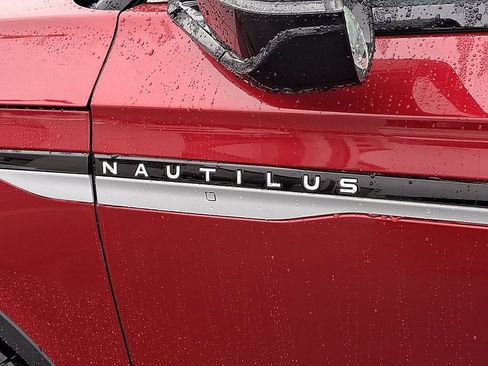 Certified 2024 Lincoln Nautilus Premier w/ Equipment Group 102A image 31