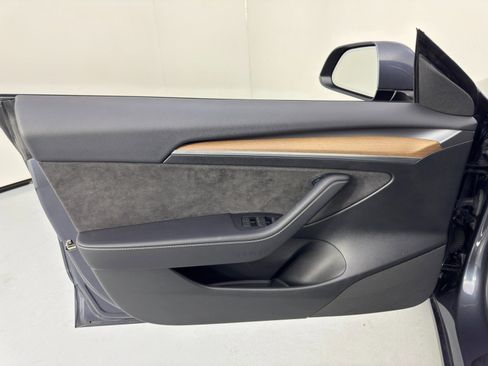 Used 2023 Tesla Model 3 Standard Range image 42