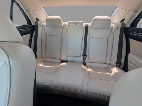 Used 2023 Chrysler 300 Touring L w/ Comfort Group RWD image 13