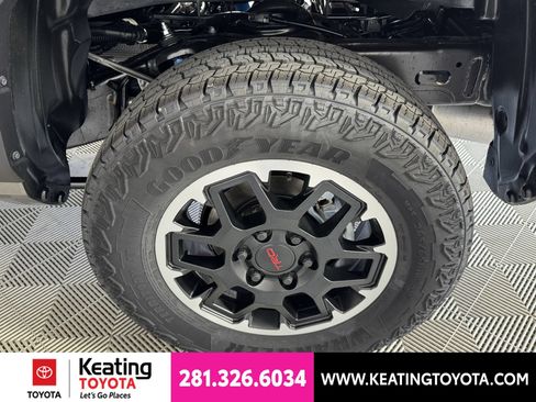 New 2026 Toyota Tacoma TRD Off-Road w/ TRD Off Road Premium Package AWD/4WD image 15
