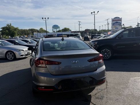 Used 2019 Hyundai Elantra Value Edition w/ Cargo Package FWD image 6