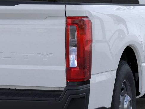 New 2026 Ford F250 XL RWD image 21