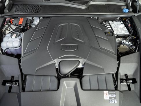 New 2026 Porsche Cayenne Coupe AWD/4WD image 35