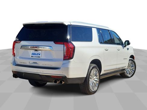 Used 2023 GMC Yukon XL Denali image 8