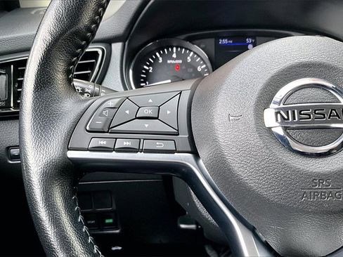 Certified 2022 Nissan Rogue Sport SV image 21