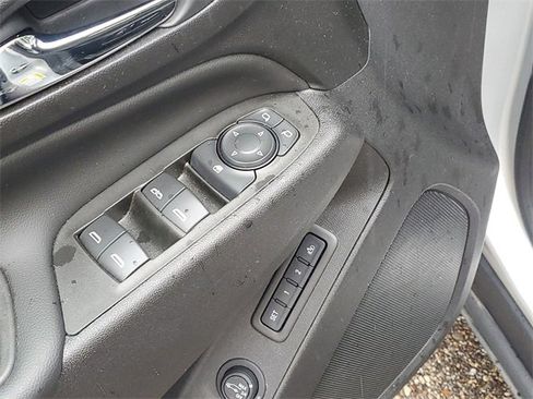 Used 2021 Chevrolet Equinox LT image 6