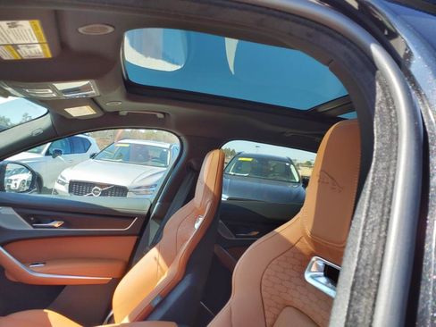 Certified 2026 Jaguar F-PACE R-Dynamic S image 11