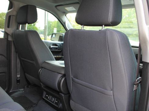 Used 2019 Chevrolet Silverado 1500 LT w/ Texas Edition AWD/4WD image 18