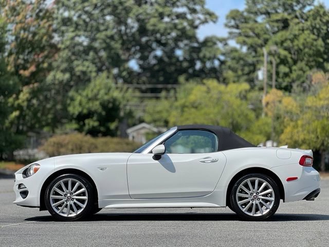Used 2019 FIAT 124 Spider Lusso w/ Navigation & Sound Group RWD image 8
