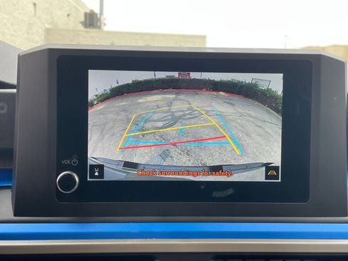 Used 2025 Toyota Tacoma TRD Off-Road image 17