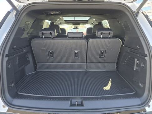 New 2026 Chevrolet Traverse High Country w/ LPO, Floor Liner Package FWD image 12