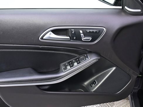 Used 2019 Mercedes-Benz GLA 250 GLA 250 image 16