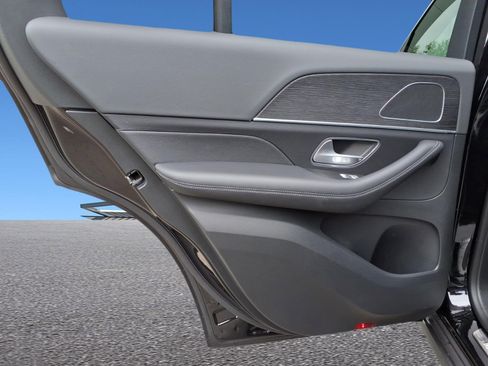 Certified 2025 Mercedes-Benz GLE 350 4MATIC image 11